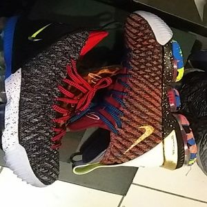 Lebron 16